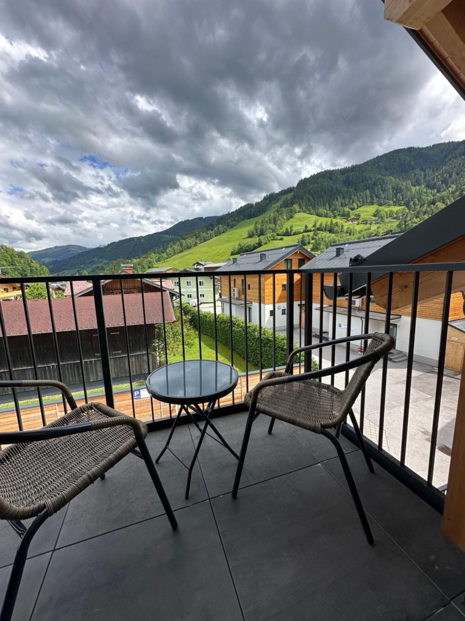 Appartements By Chalet Reiteralm -Sommercard Schladming Bagian luar foto