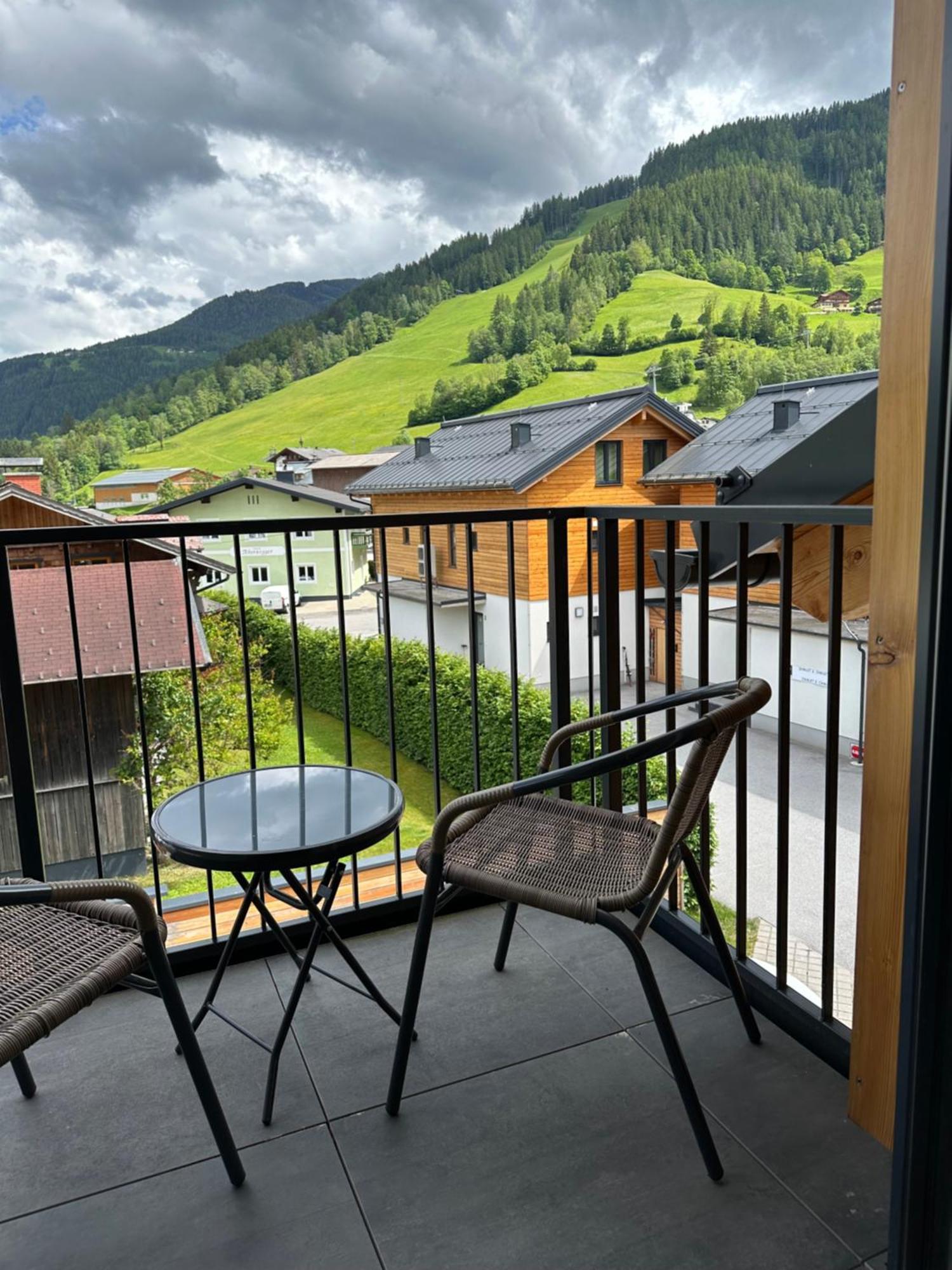 Appartements By Chalet Reiteralm -Sommercard Schladming Bagian luar foto